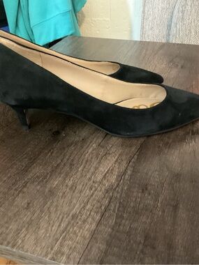 Sam Edelman Black Suede Pointed Toe Kitten Heels